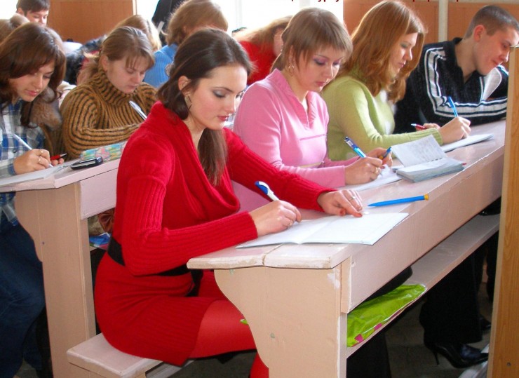 Студенти педагічного університету на лекцii